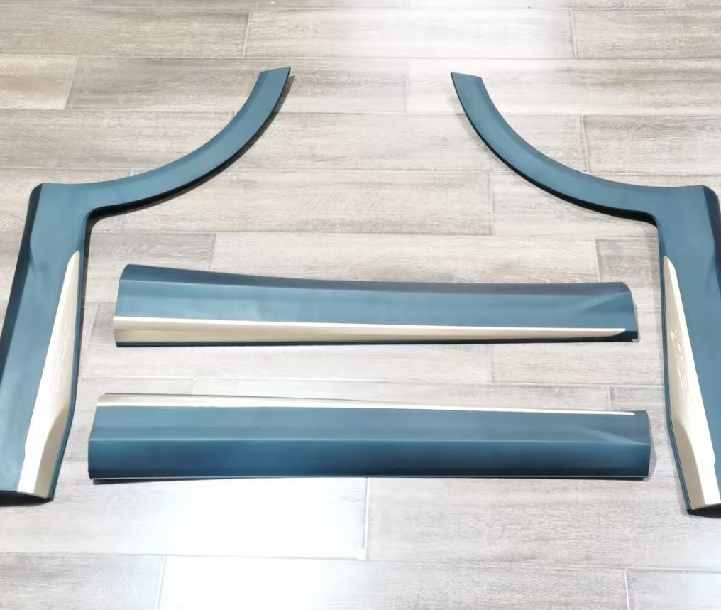Chery Jetour X70 (2024) Door guard front -L/ gold (OE: 609004389AA)