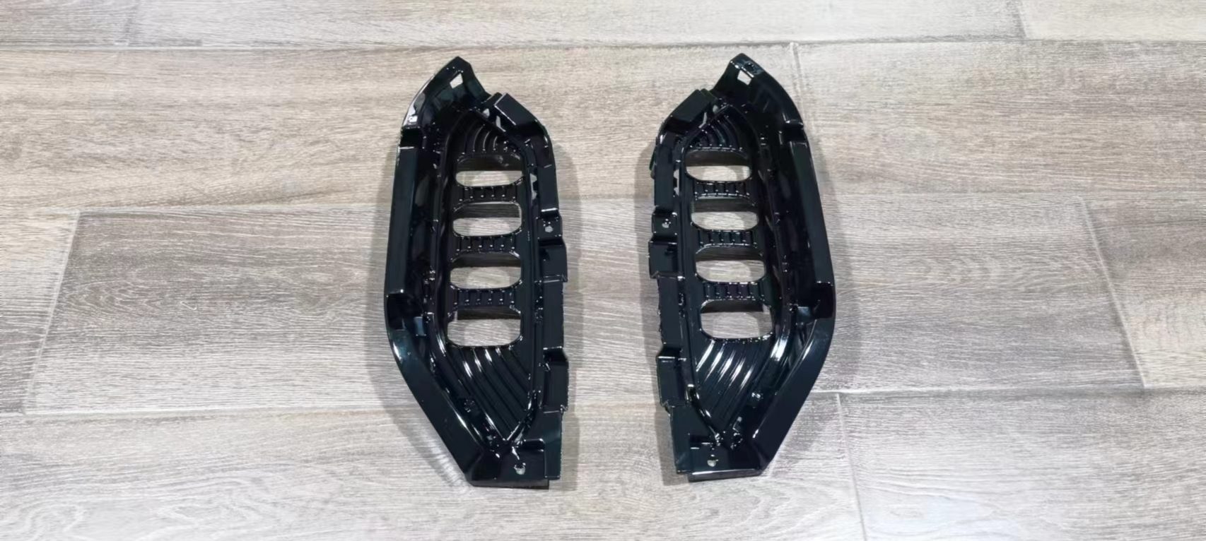 Chery Jetour X70 Plus (2025) Fog lamp frame - L (OE: F18-2803511)