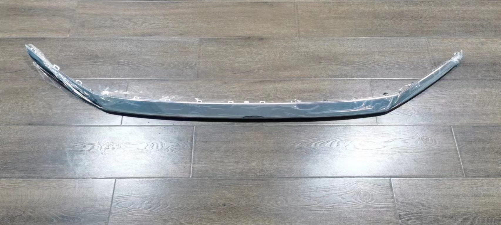Chery Jetour X70 Plus (2025) Front upper trim strip (OE: F18-2803521)