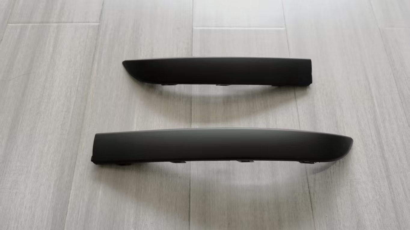 Chery Jetour X90 Plus (2025) Bright stripe in the middle of rear bumper-L/matte black (OE: F08-2804511EA)