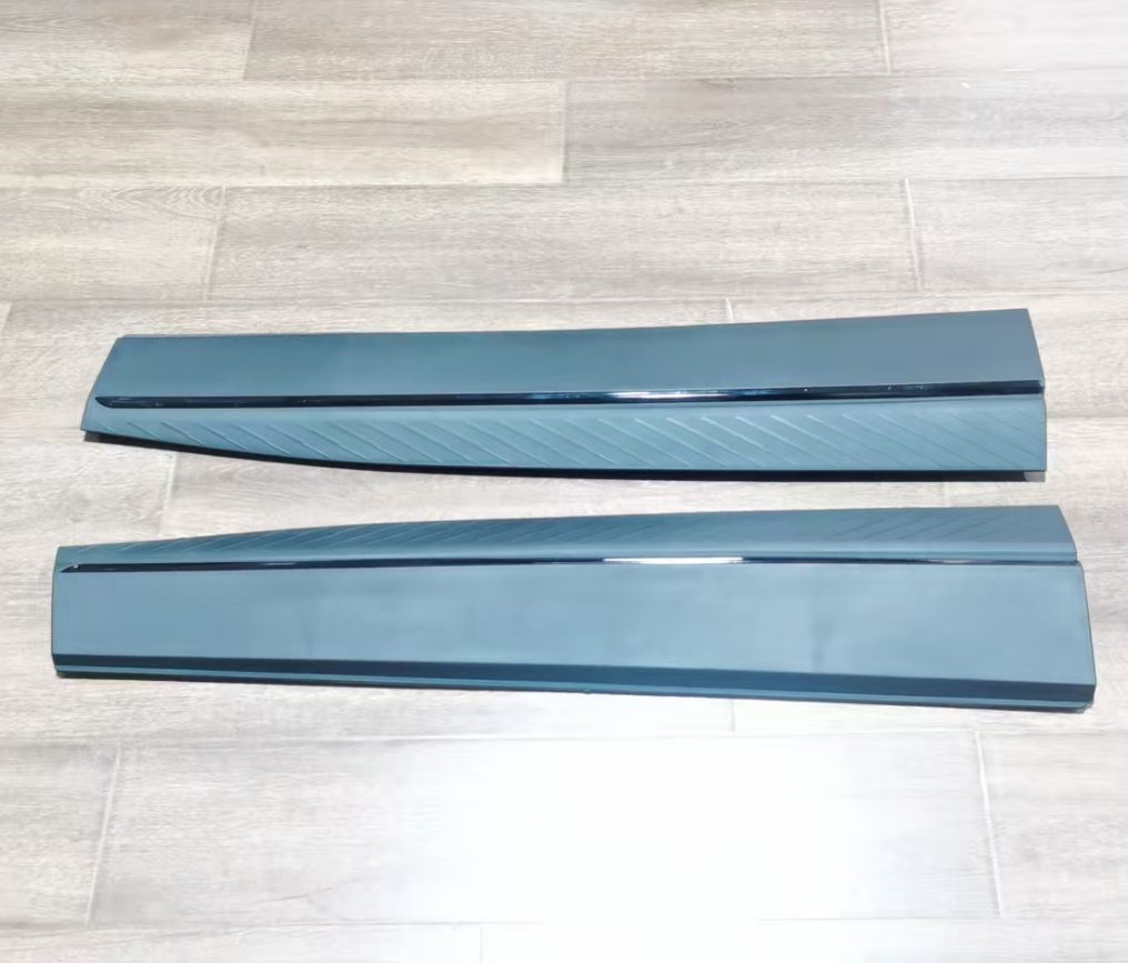 Chery Jetour Shanhua (2024) Door guard front -L/ high gloss black (OE: F16-5500210CA)