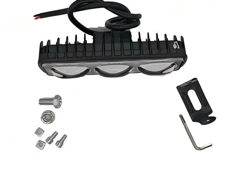 Vehicle Clearance Light Bar, 7.5 W, 3-Lens, with Bracket Kit