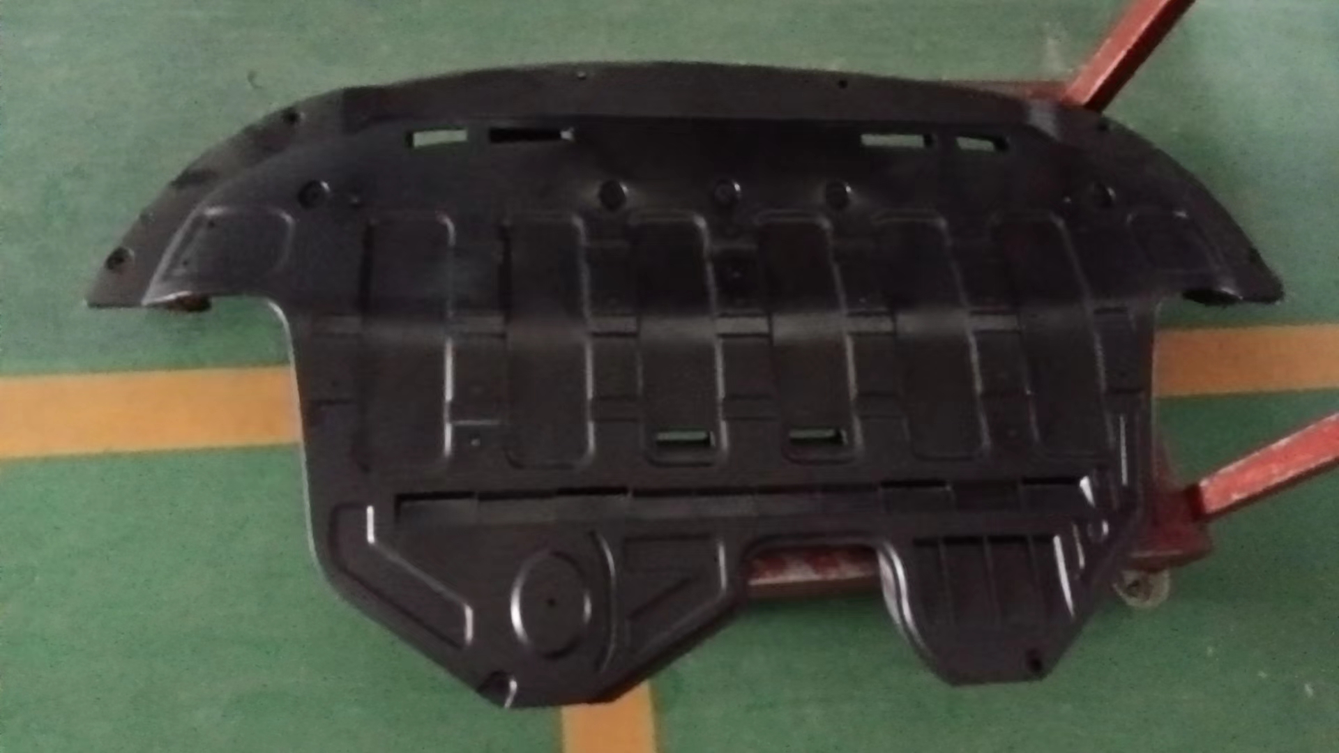 Hyundai Hyundai IX35 2010 Lower Shield / Chassis Cover