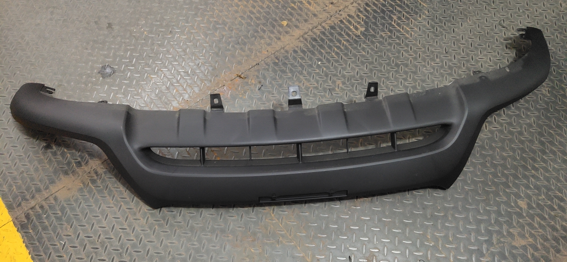 Hyundai Hyundai Santa Fe 2010 Lower Front Bumper