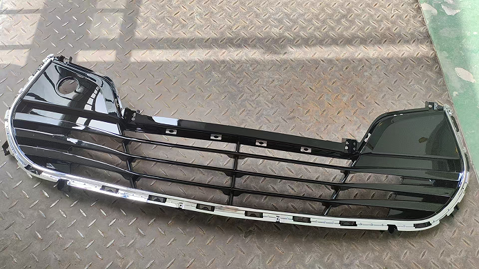 Hyundai Hyundai Veloster 2010 Chrome Grille